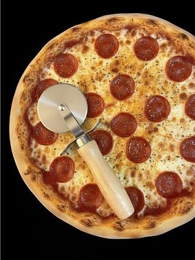 Pizza Cutting Wheel Wooden
Handle Knife Silver Metal Cutter Nonstick surface